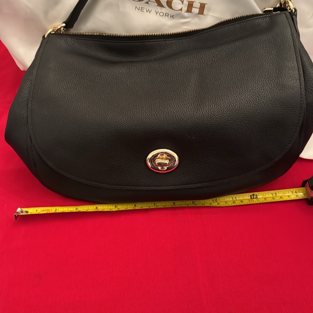 Coach classic black purse w/ optional unused shoulder strap; w/dust cloth (OLCC) - Picture 3 of 16